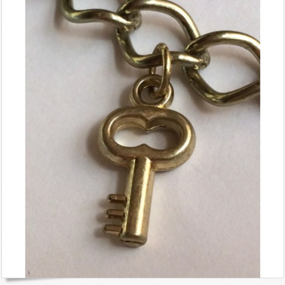 Antique Gold Pearl Cross Charm Bracelet Lock Key - Picture 6 of 8